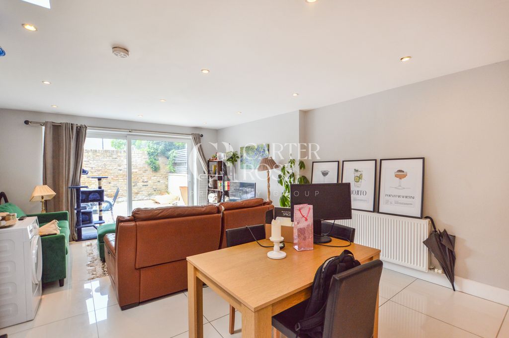 Property photo 3 of 14