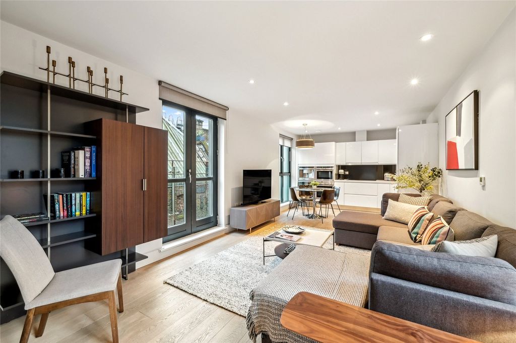 Property photo 1 of 14 Reception Room