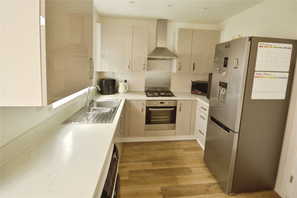 Property photo 2 of 15 Kitchen/Dining Room