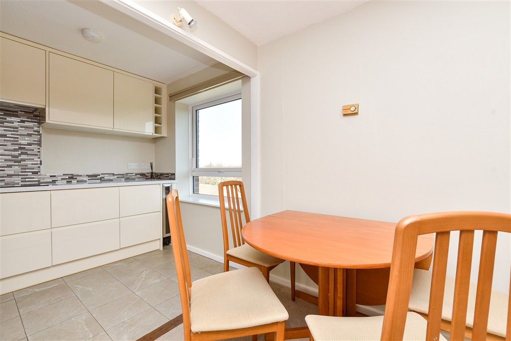 Property photo 2 of 11 Kitchen