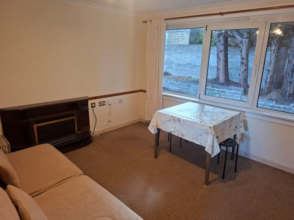 Property photo 2 of 5 Picture No. 09