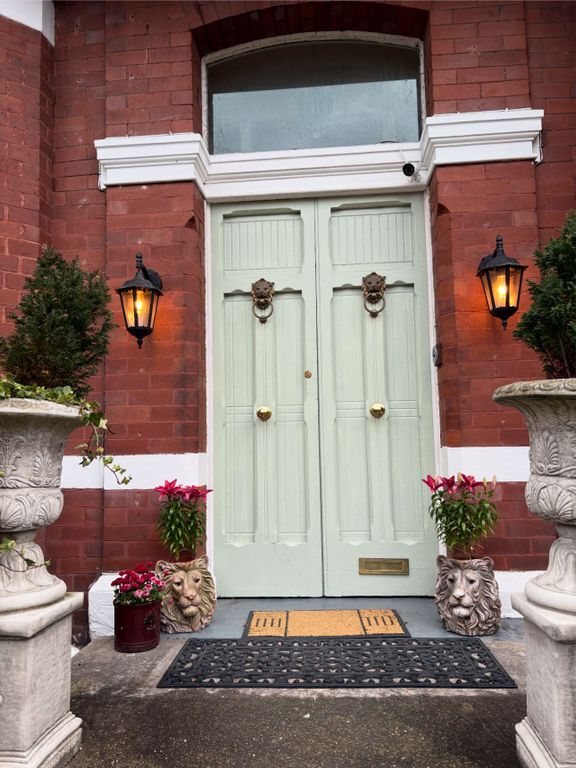 Property photo 3 of 21