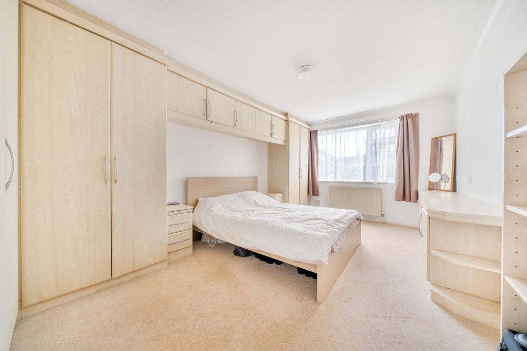 Property photo 2 of 19 Picture No. 04