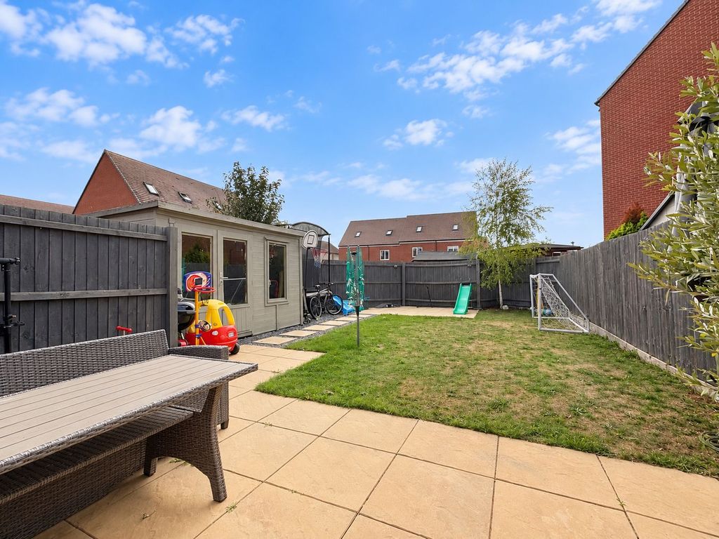Property photo 2 of 19