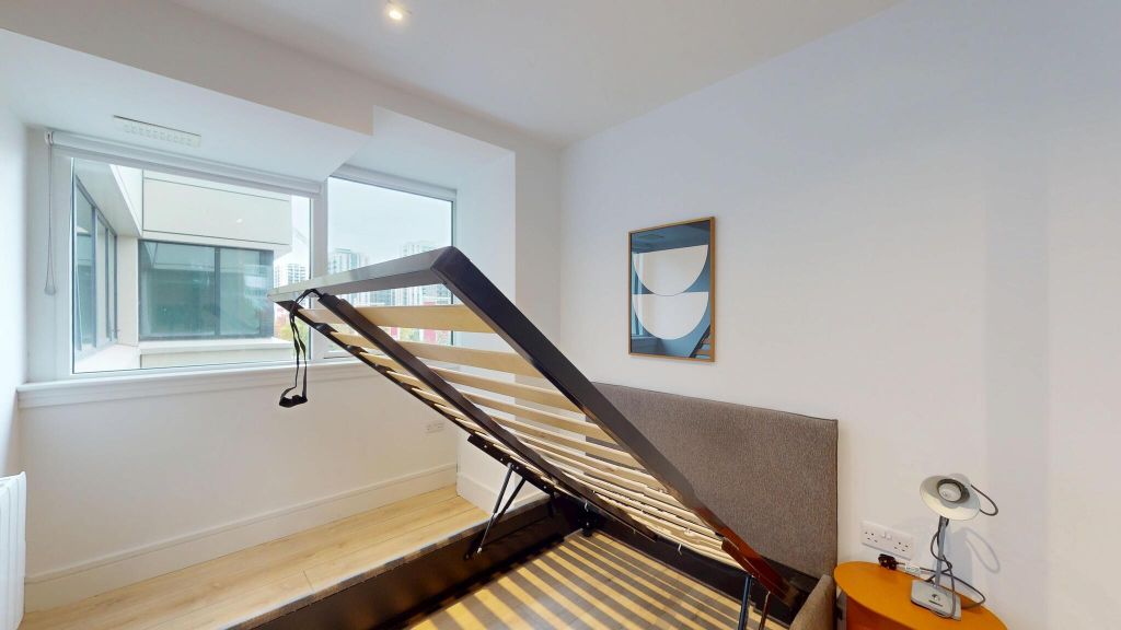 Property photo 3 of 25 Bedroom