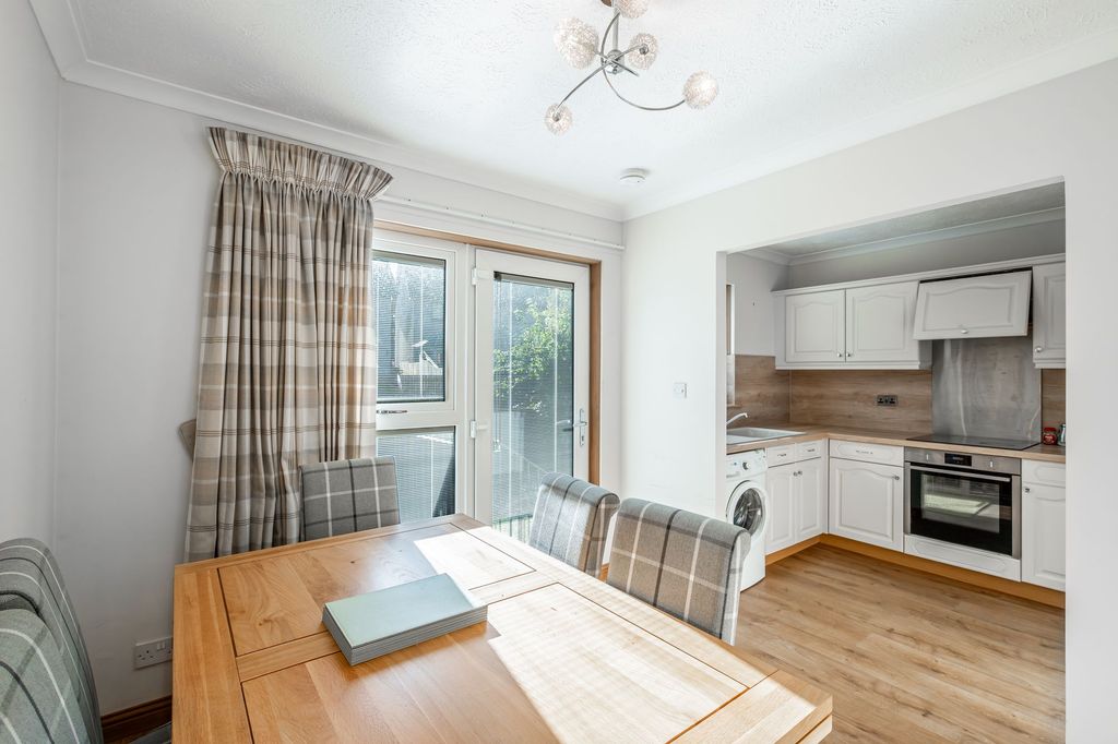 Property photo 3 of 13