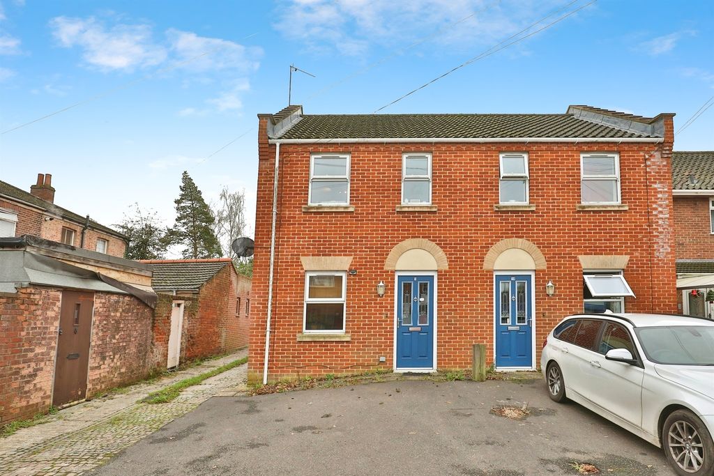 Property photo 1 of 15