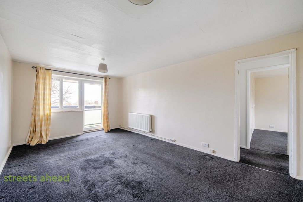 Property photo 2 of 15 1A8692Cf-3c99-407...