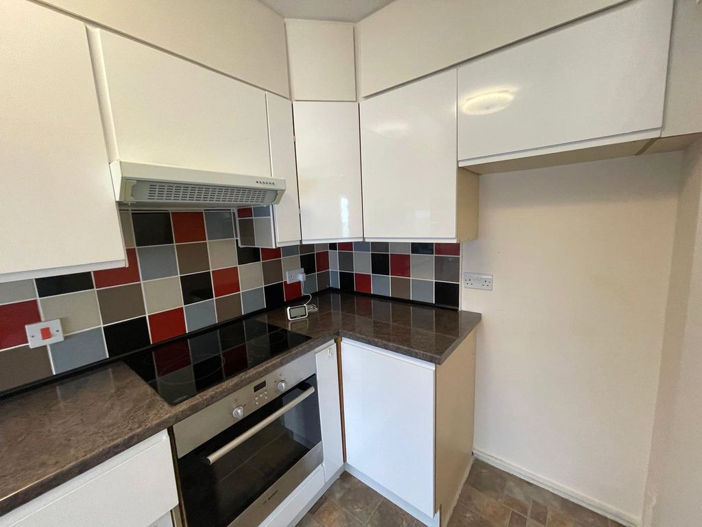 Property photo 3 of 10 Picture No. 06