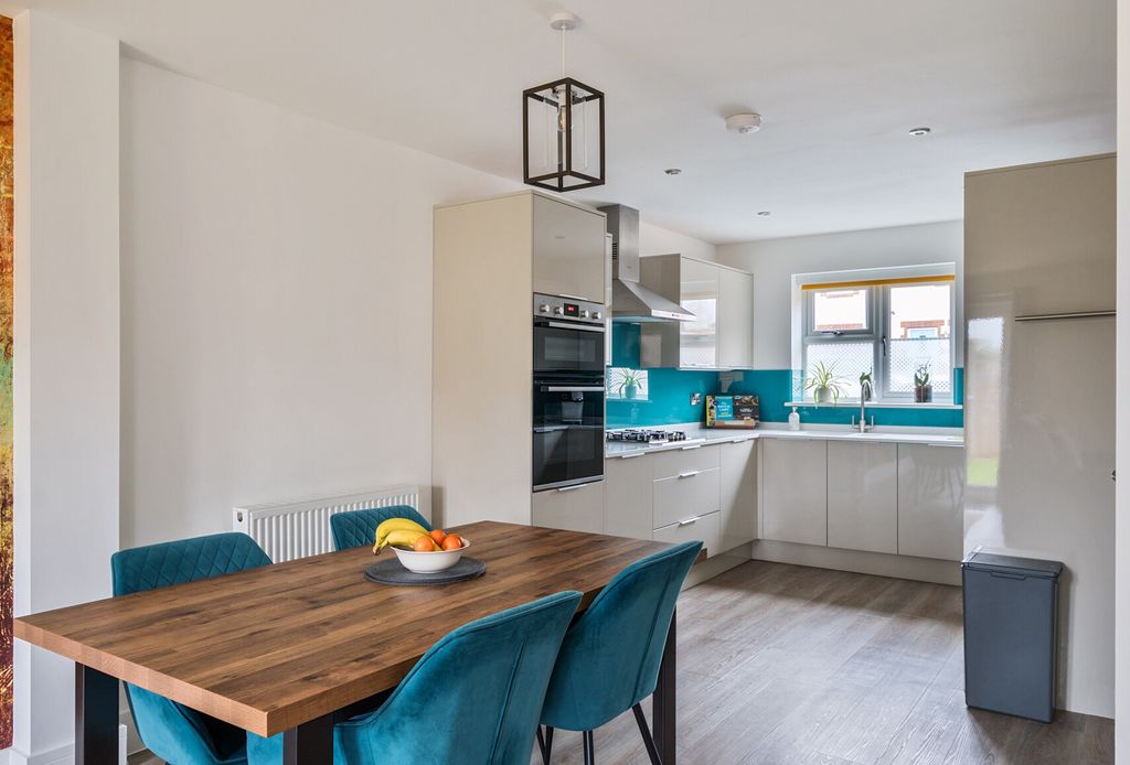 Property photo 1 of 18 Picture 1