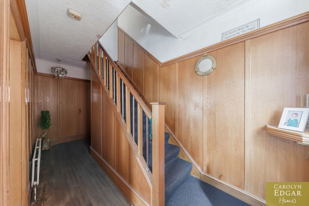 Property photo 2 of 16 010