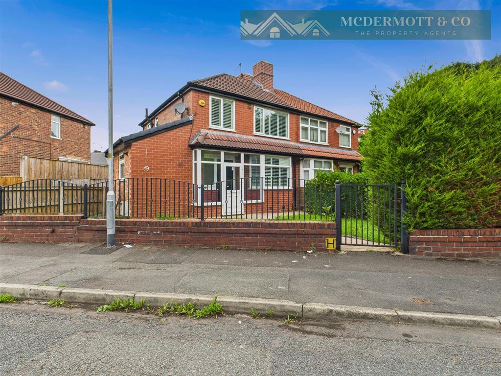 Property photo 1 of 22 Externally