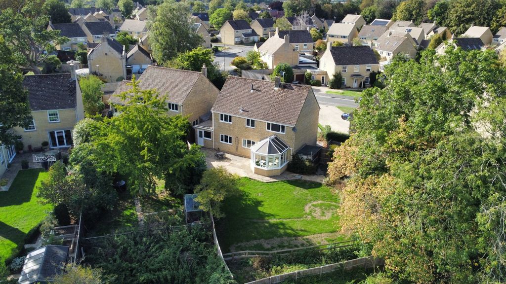 Property photo 2 of 16 Picture No. 17