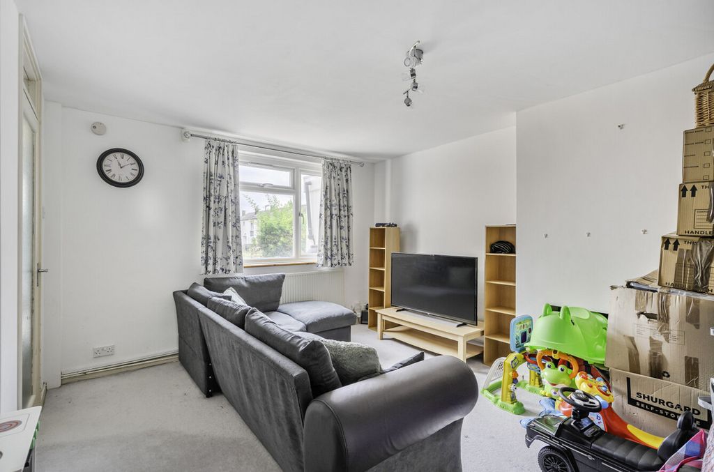 Property photo 2 of 9