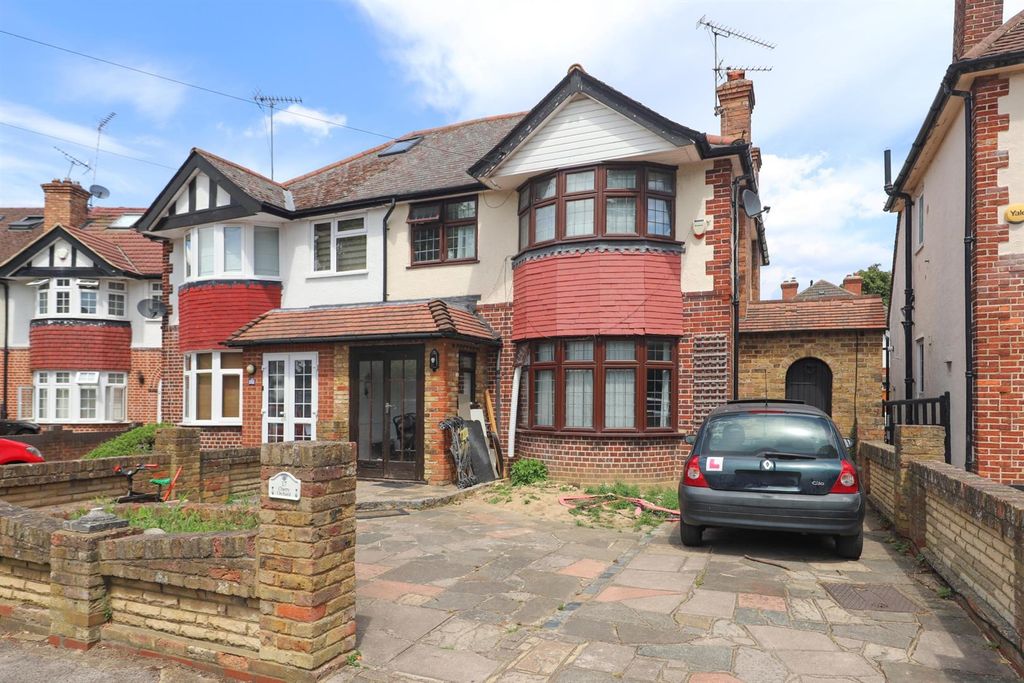 Property photo 1 of 10