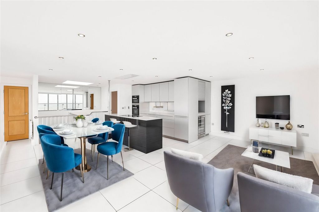 Property photo 3 of 23 Picture No. 41