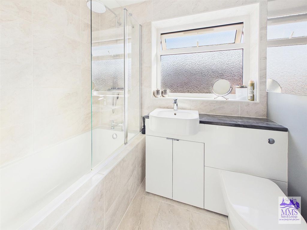 Property photo 3 of 21 Cam04098G0-Pr0193-Still027.Jpg