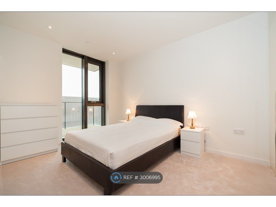 Property photo 3 of 14 Master Bedroom