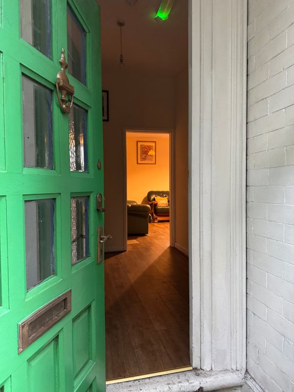 Property photo 1 of 13 Entrance 