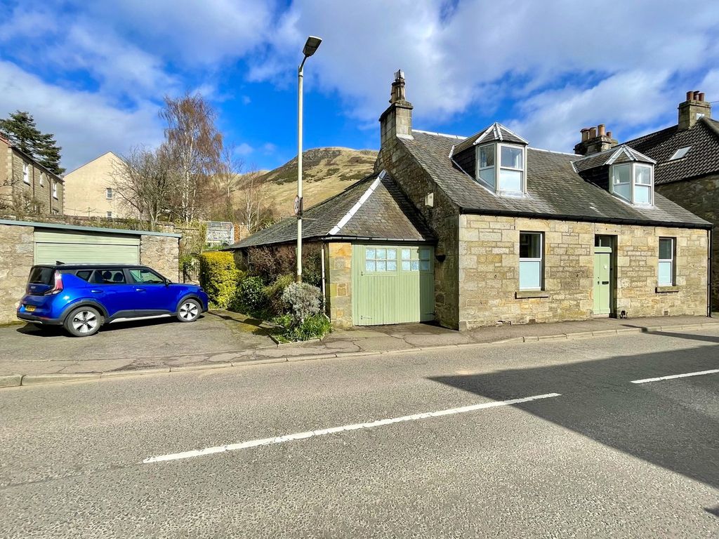 Property photo 1 of 44