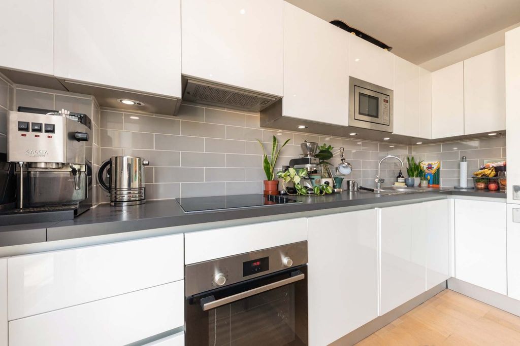 Property photo 2 of 19 Open Plan Living