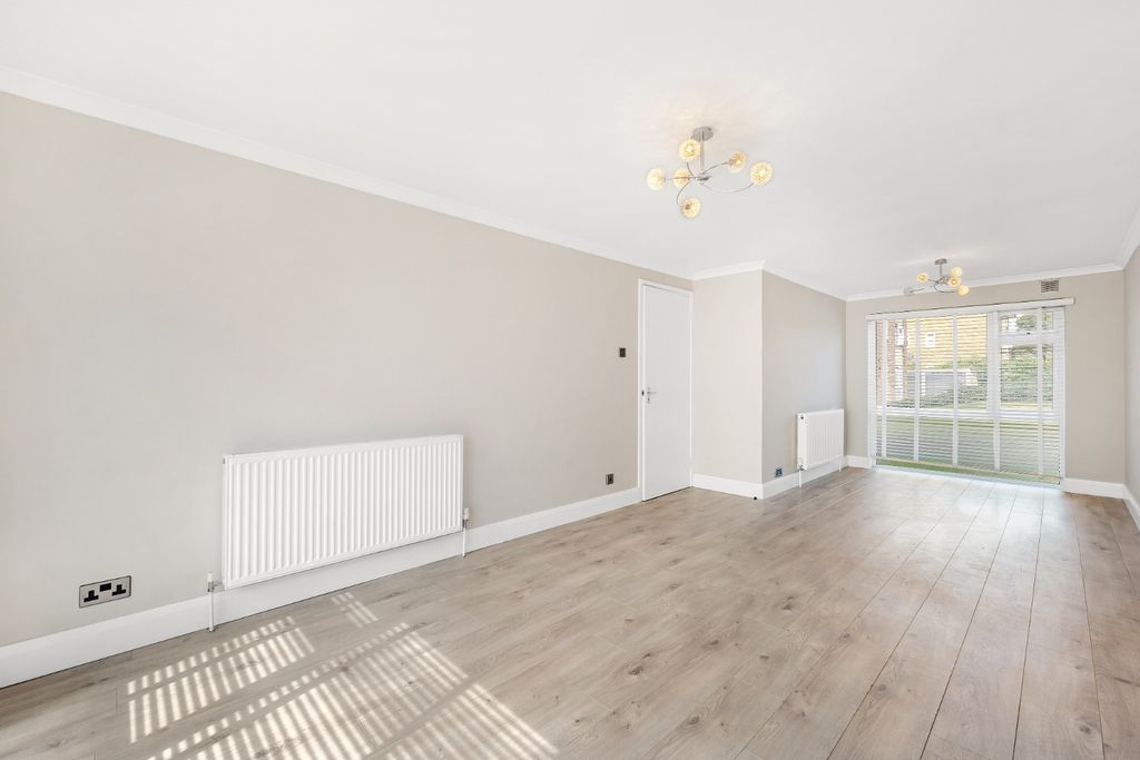 Property photo 2 of 10 2782063