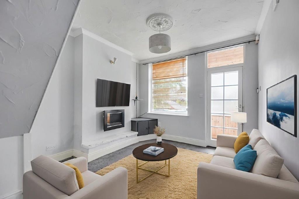 Property photo 2 of 19 Ai Lounge.Jpg