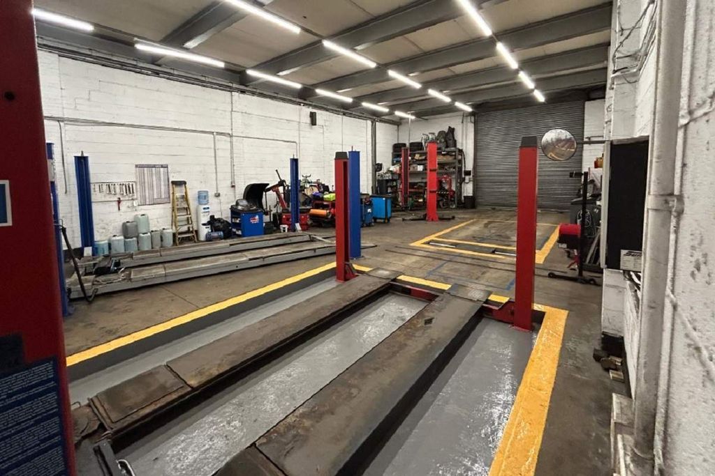 Property photo 2 of 7