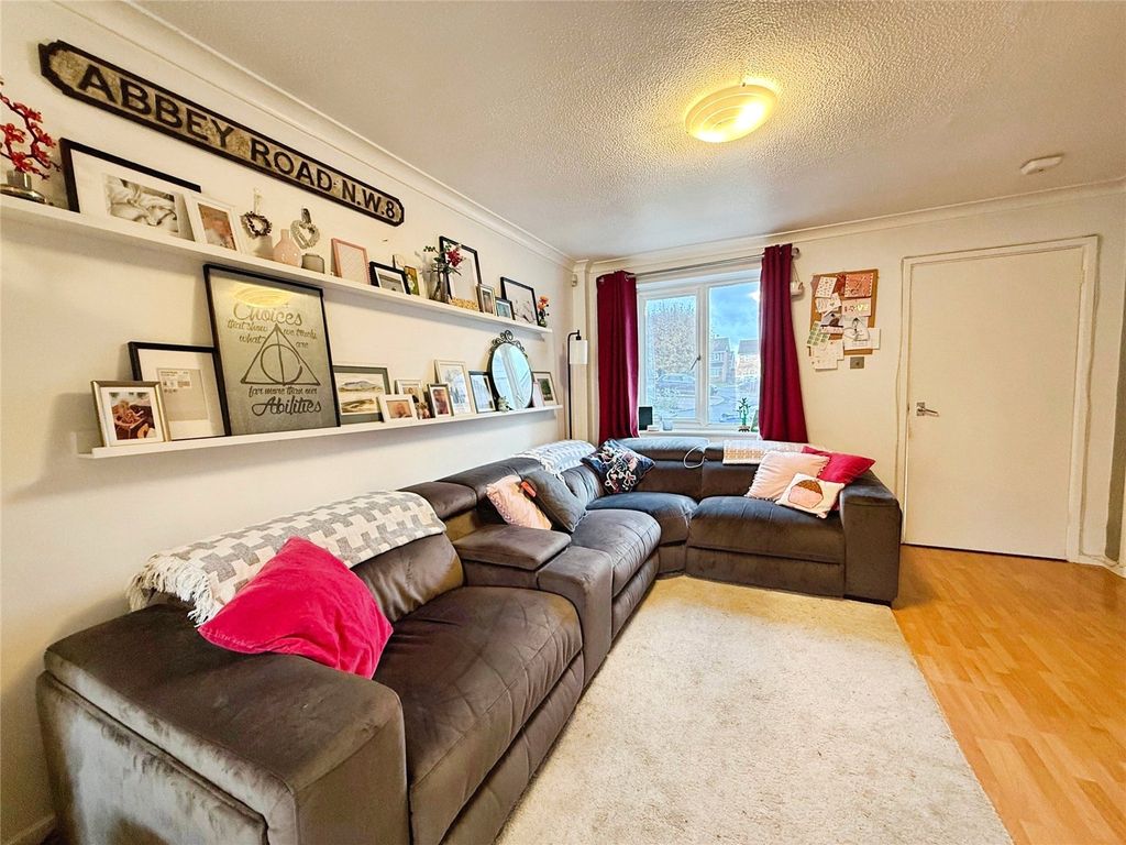 Property photo 3 of 16 Picture No. 03