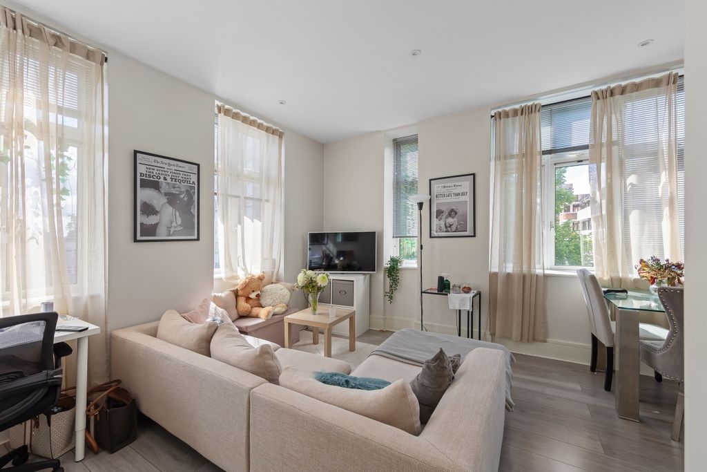Property photo 1 of 12 094A6544