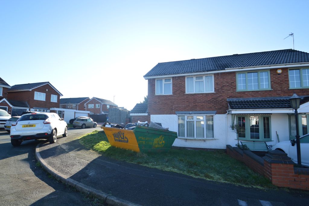 Property photo 1 of 7 Frontage