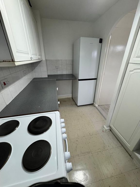 Property photo 2 of 16 358Acc94-d5Dd-42A2-Baf9-Aff25Aa339A6.Jpg