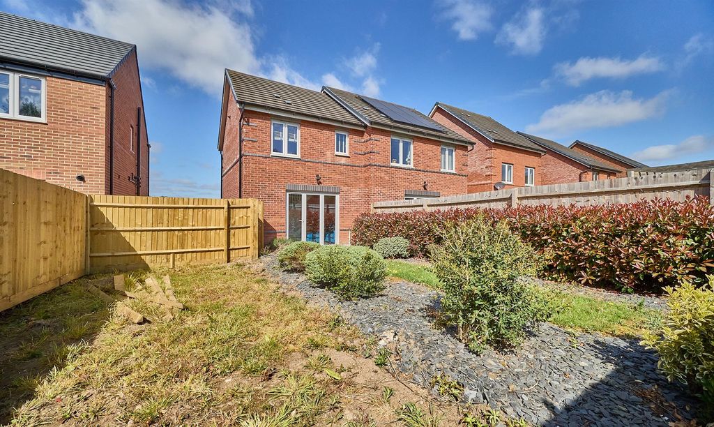 Property photo 3 of 12 8 Westfield Avenue New 3.Jpg