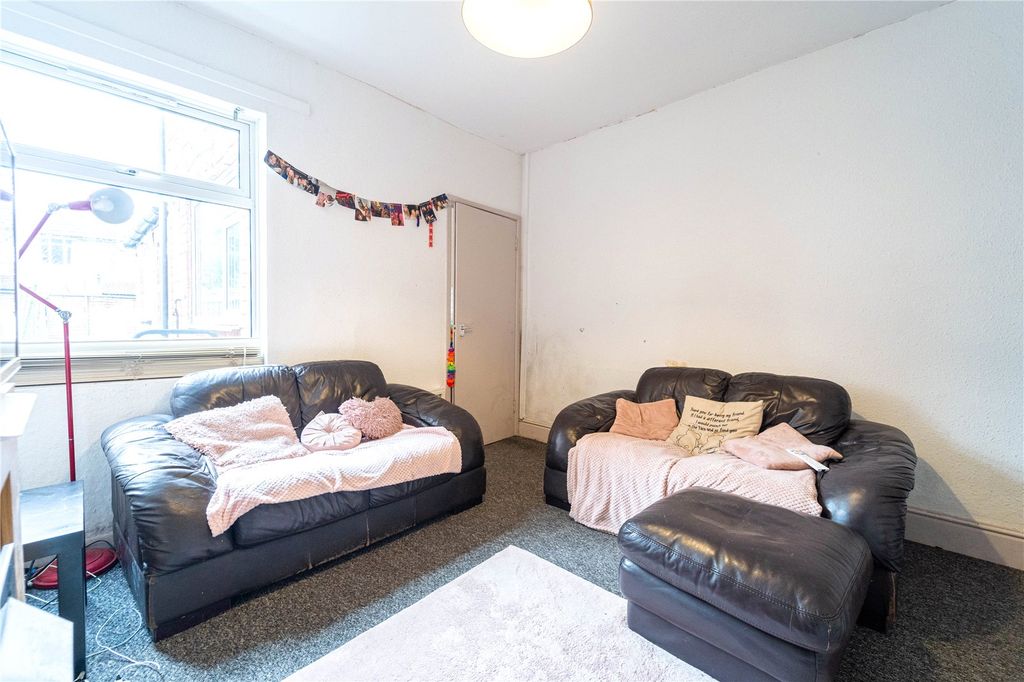 Property photo 2 of 15 Picture No. 11