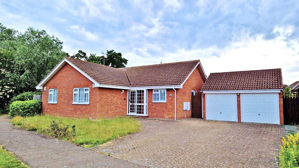 Property photo 1 of 24 Charnock Front.Jpg
