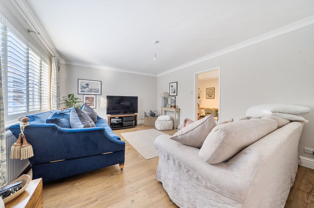 Property photo 2 of 23 1466743-20-6A1A20...