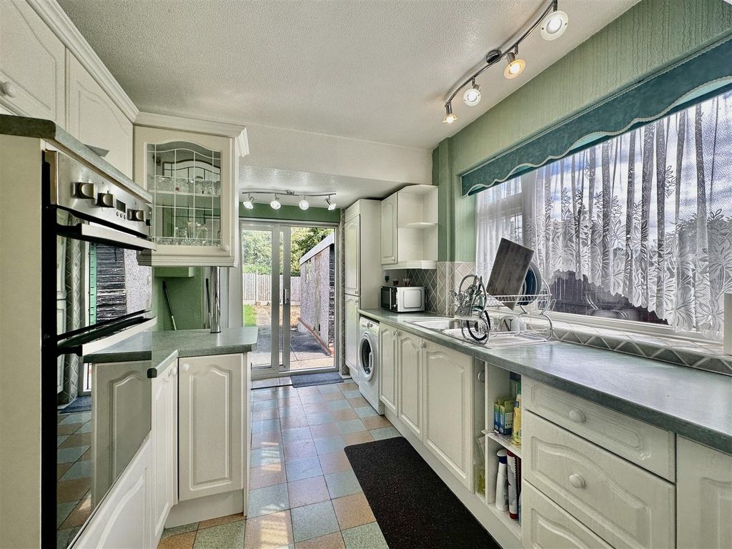 Property photo 3 of 10 Kitchen/Diner