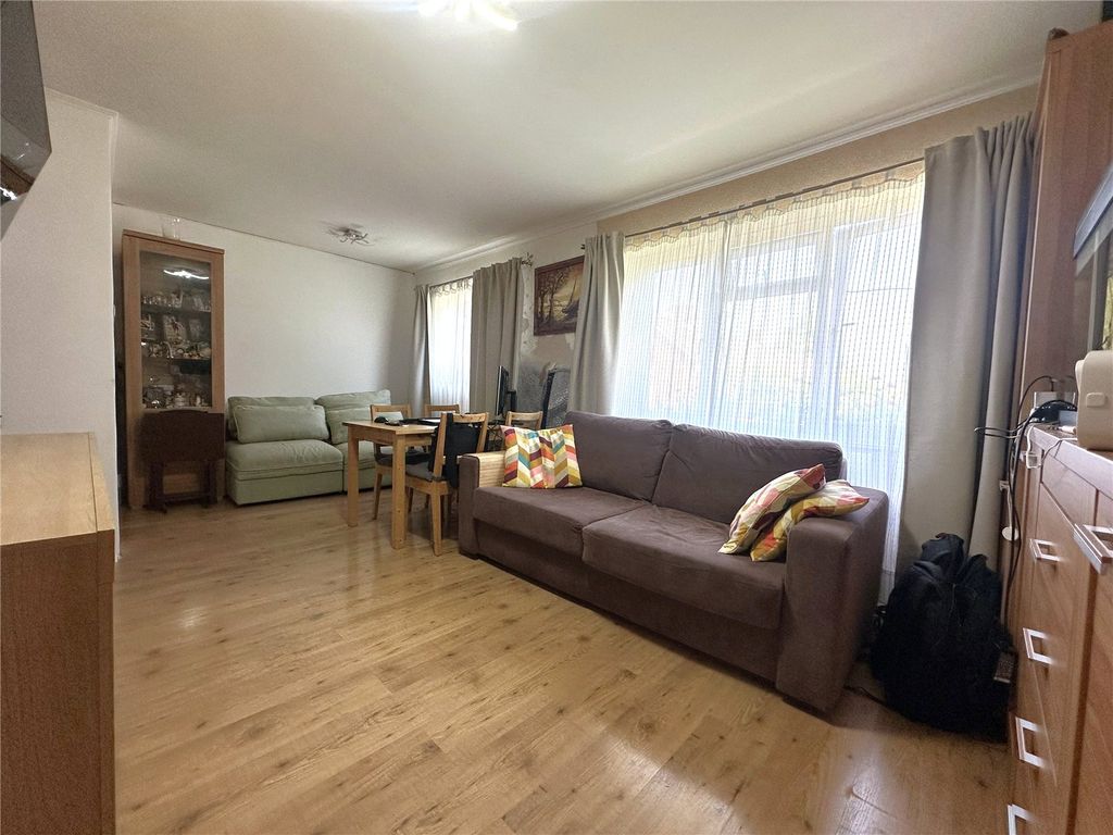 Property photo 3 of 18 Picture No. 11