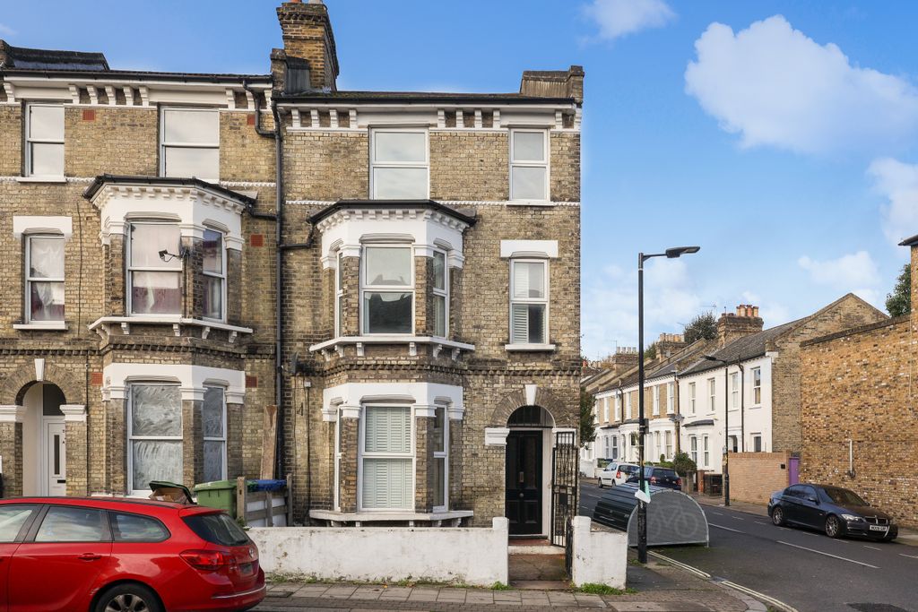 Property photo 1 of 30 68 Shenley Rd, London Se5 8Nq-21