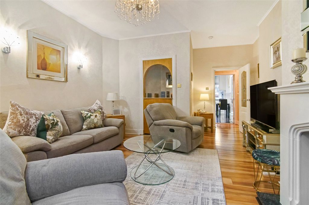 Property photo 3 of 15 Living Room