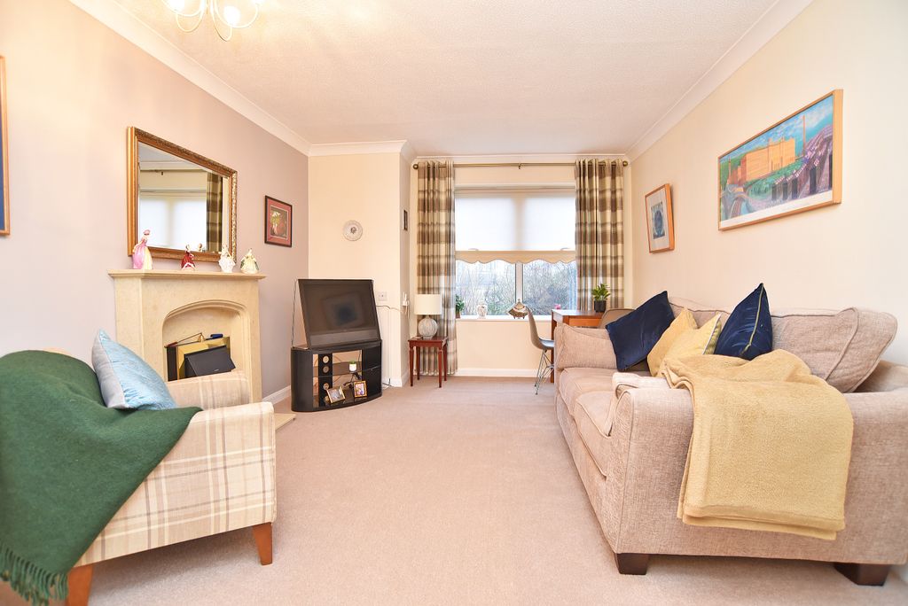 Property photo 3 of 9 3