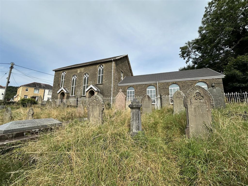 Property photo 2 of 14 Img_5844.Jpg