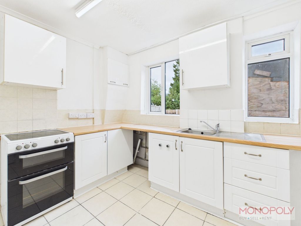 Property photo 2 of 21