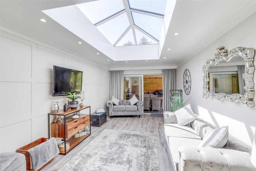 Property photo 3 of 29