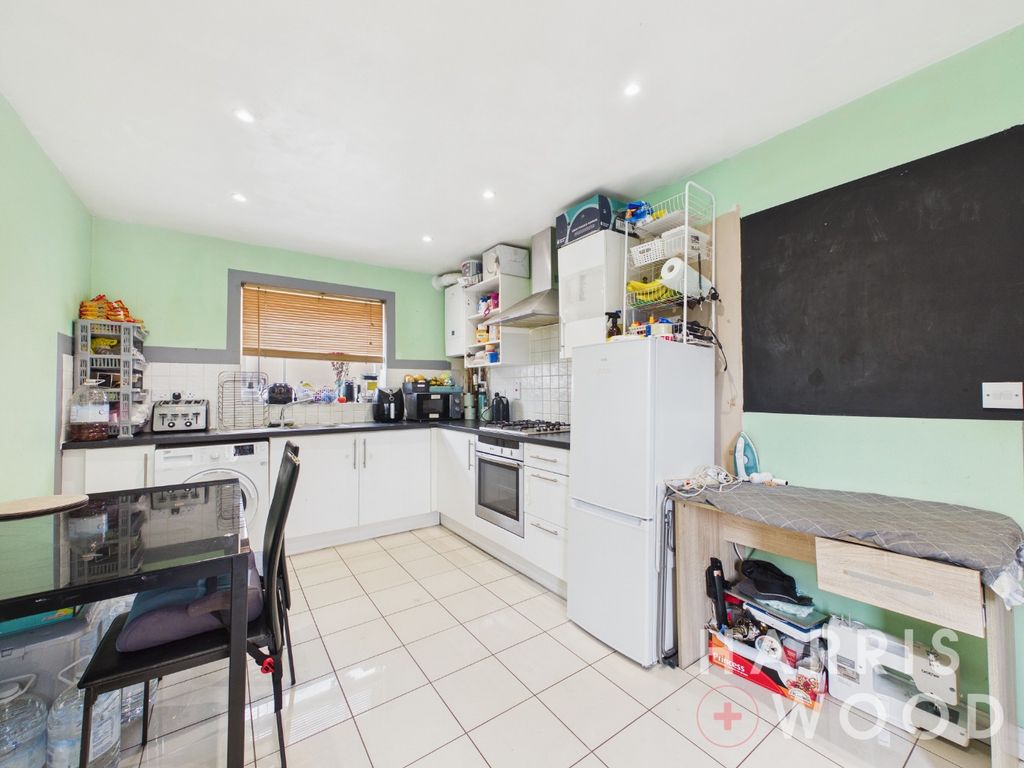 Property photo 2 of 17 5074784