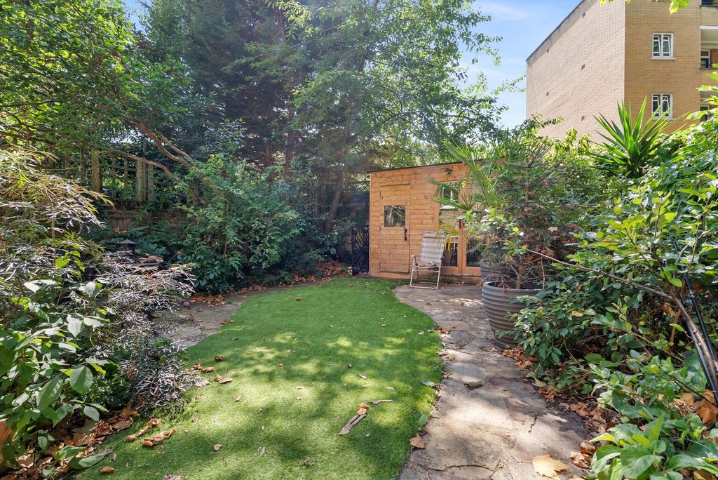Property photo 2 of 11