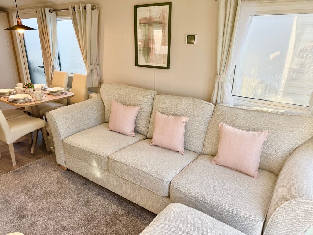 Property photo 2 of 17 Willerby Lamberhurst 2024 Car0062310 95704731.Jpeg