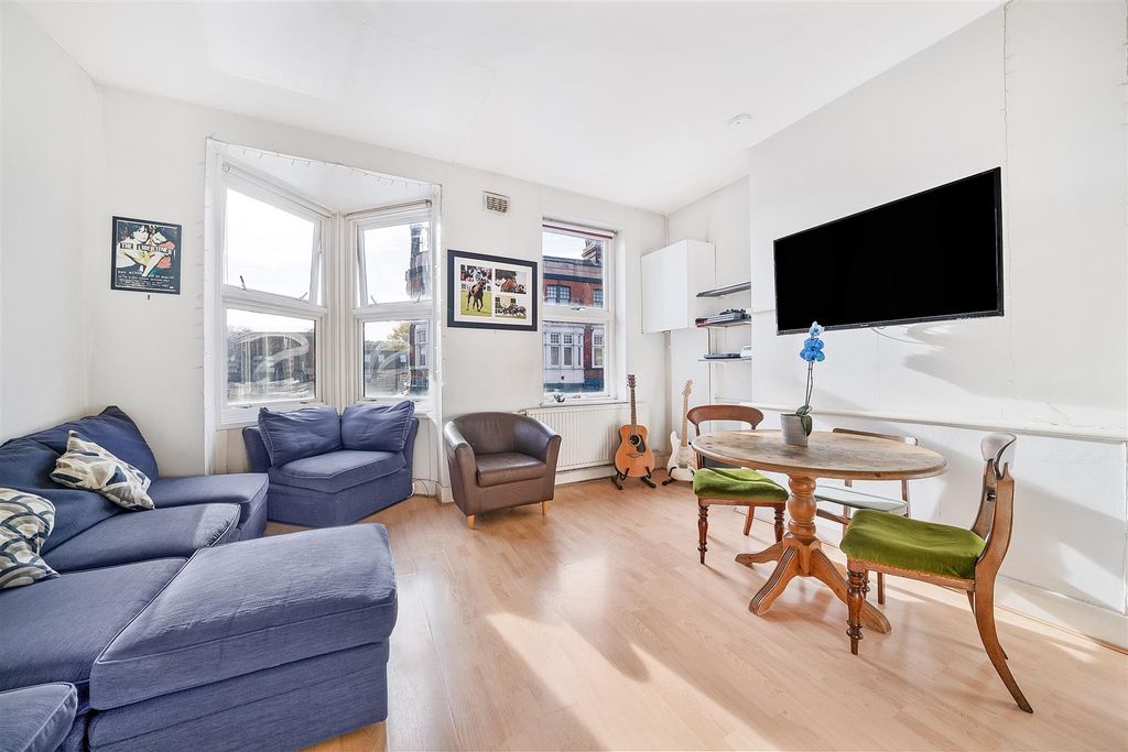 Property photo 2 of 12