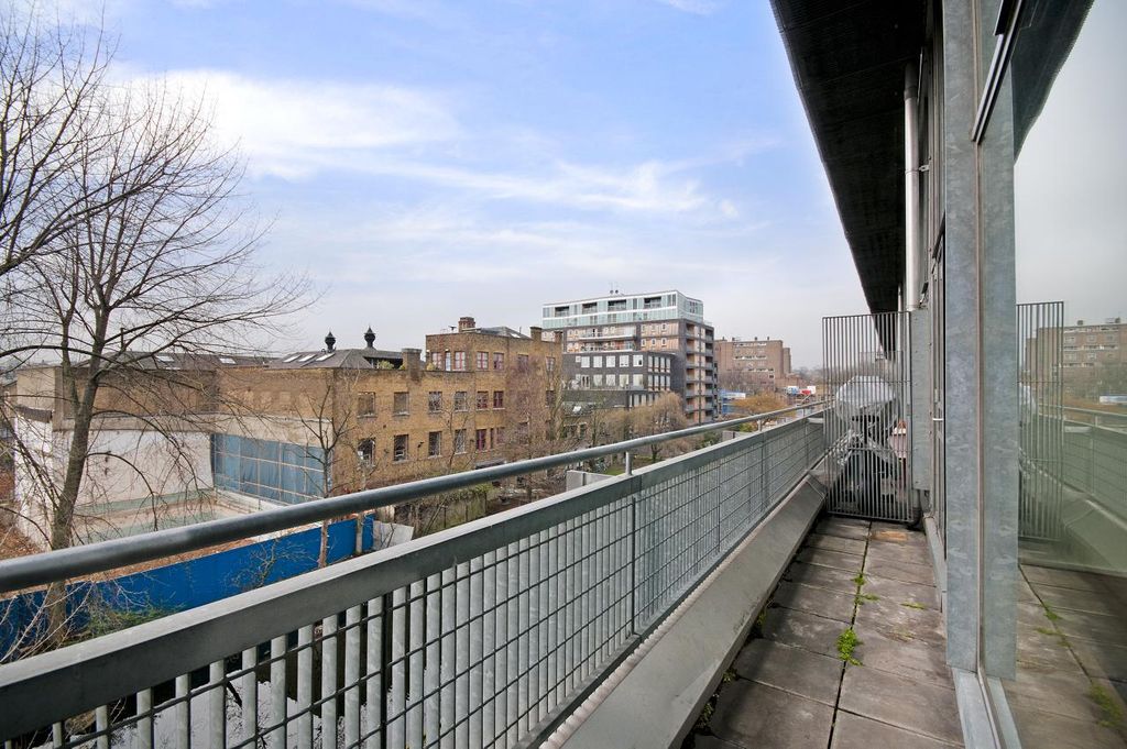 Property photo 2 of 9