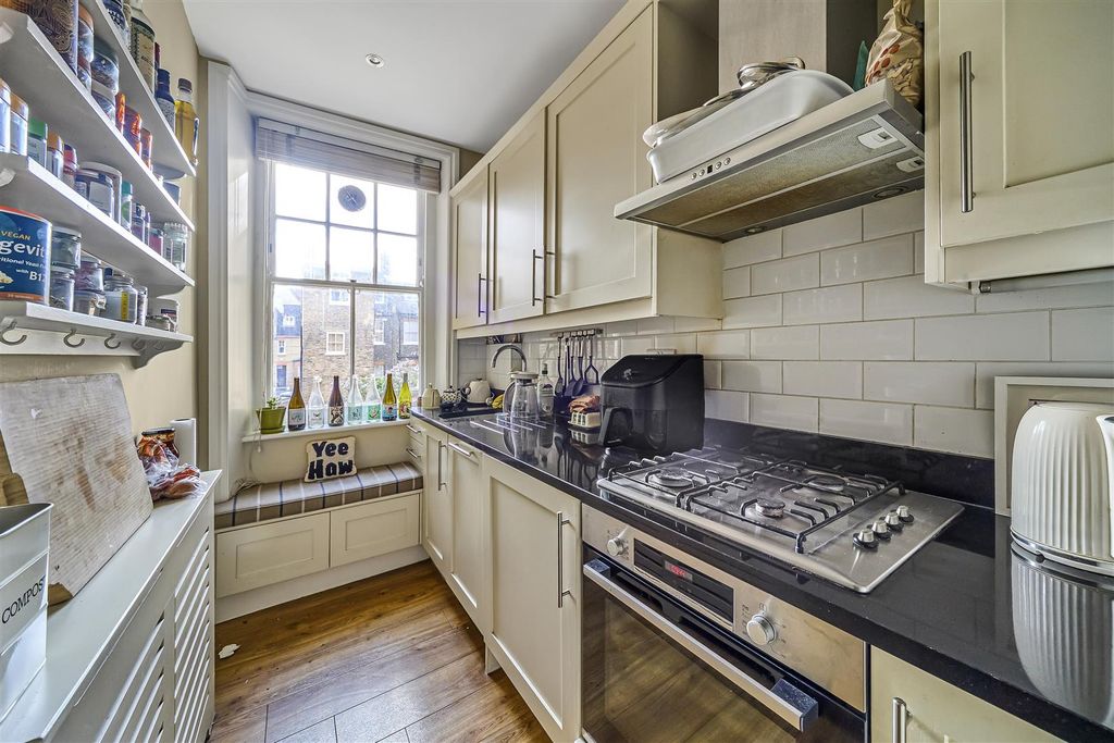 Property photo 3 of 12 Eden_Harper_Primrose_Mansions__Prince_Of_Wales_Dri